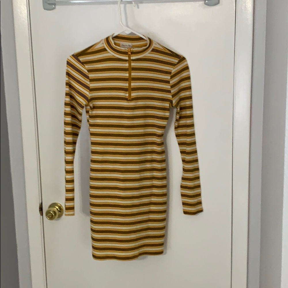 skin tight yellow striped dress